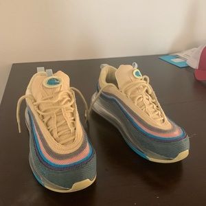 Brand new Nike Tn size 8.5